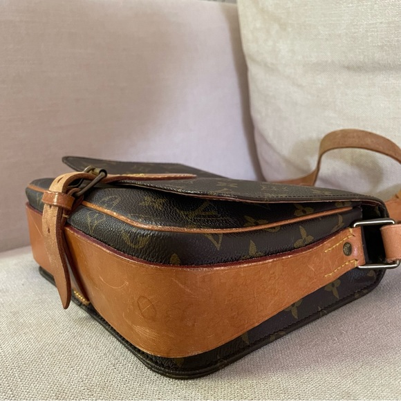 Authentic Louis Vuitton Monogram Cartouchiere MM Bag 852 - Picture 6 of 16